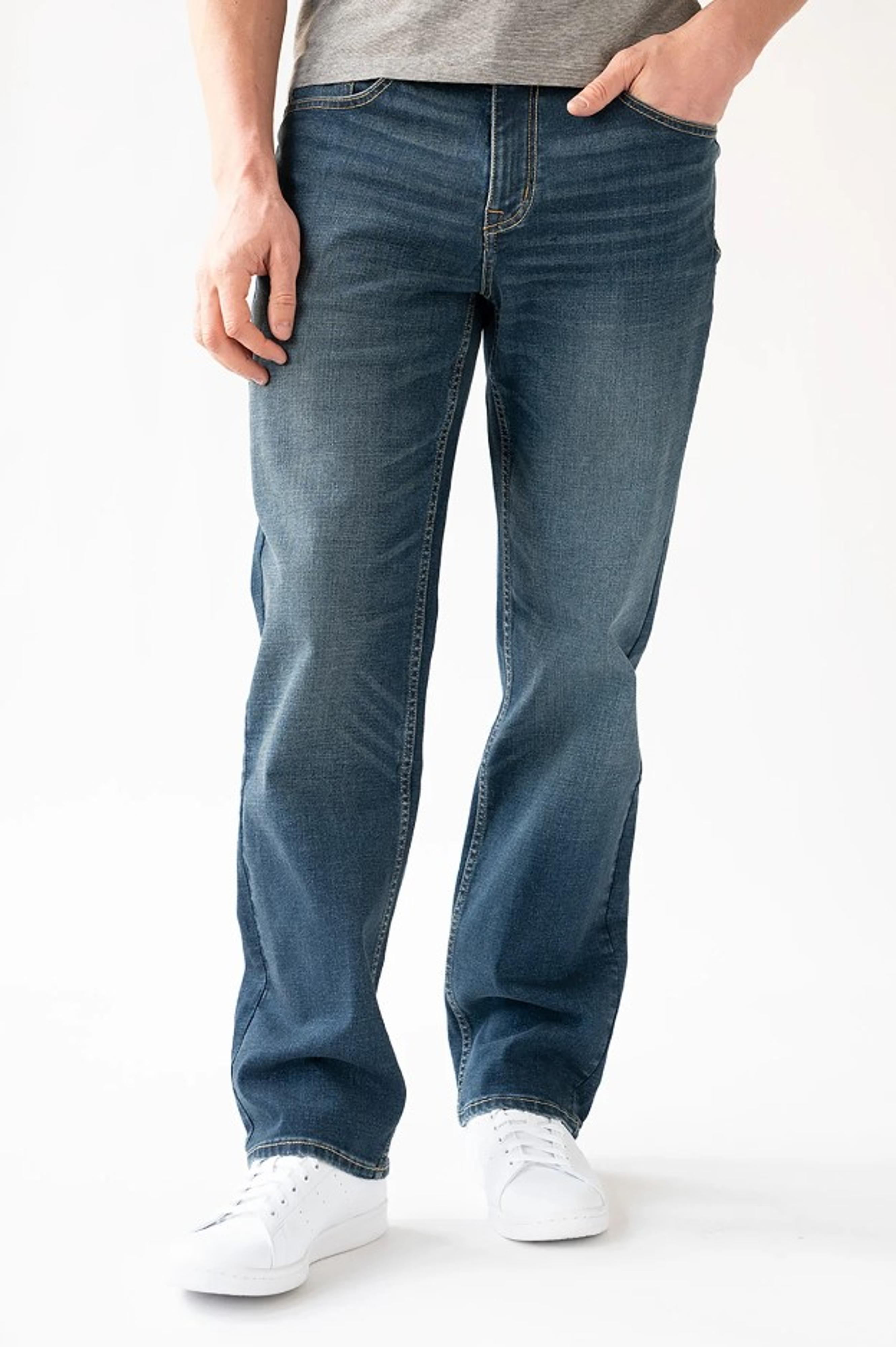  Relaxed Straight Jean