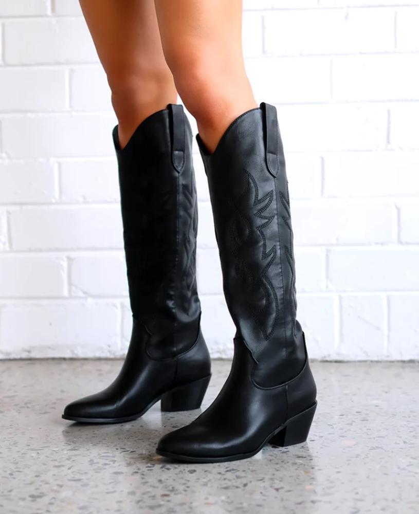 Urson Knee High White Boots: BLACK