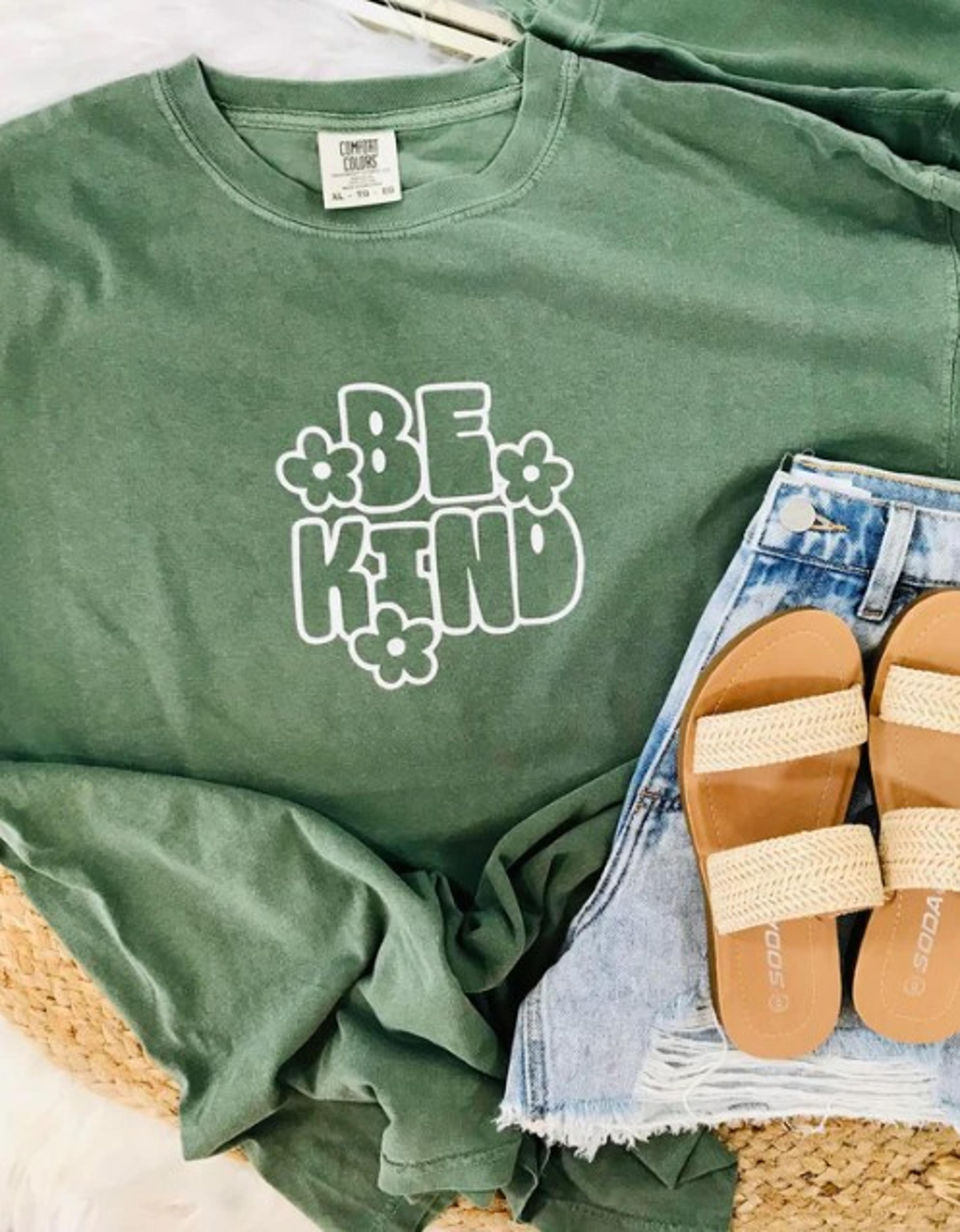  Be Kind Floral Ss T- Shirt