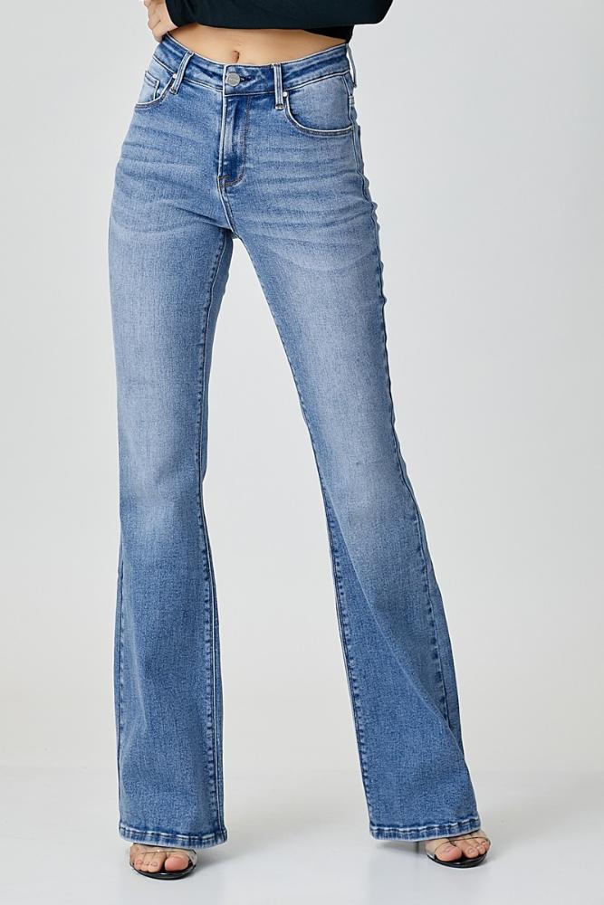 Mid Rise Basic Flare Jeans: MEDIUM